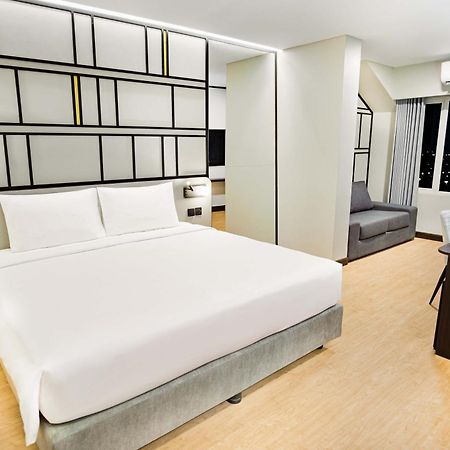 Yello Hotel Samarinda Extérieur photo