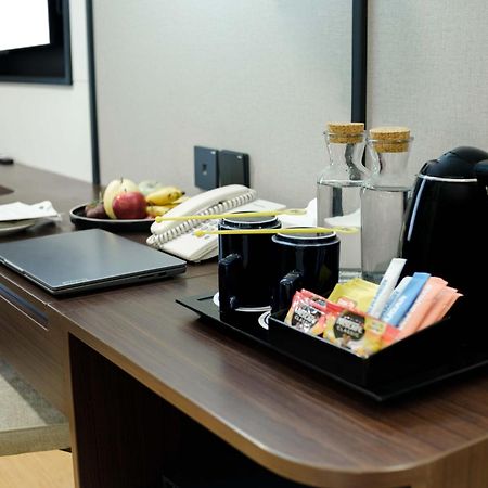 Yello Hotel Samarinda Extérieur photo