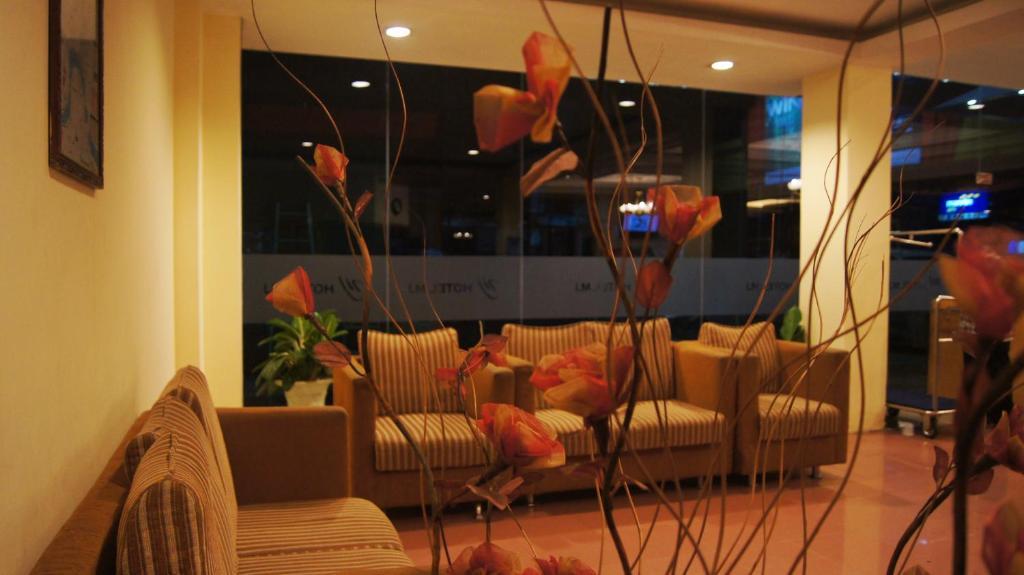 Yello Hotel Samarinda Extérieur photo
